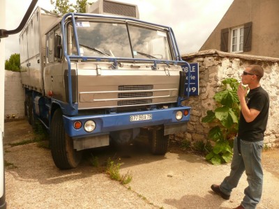 comme il y avait l'histoire des 6 roues motrices minimum...fallait voir plus gros