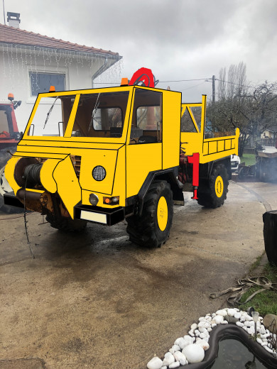 camion latil de face modif peinture.jpg