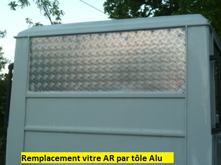 2014 04 05 remplacement vitre AR.JPG