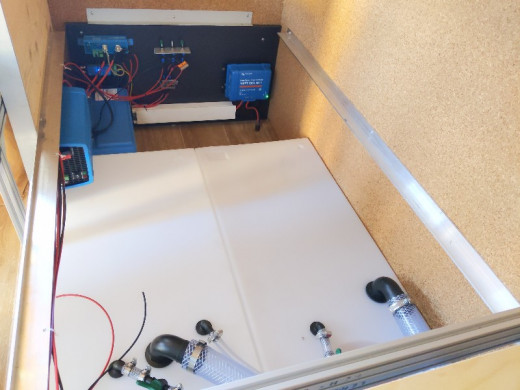 PXL_20210718_172127820_copy_800x600.jpg (104.4 Kio) Vu 3434 fois L'ensemble zone technique