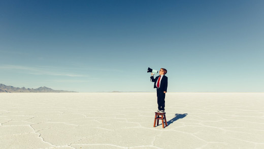 Hippo Préchant dans le désert.jpg