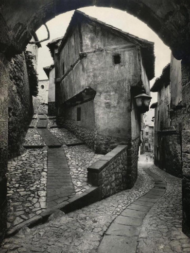 albarracin jean dieuzaide 1955.jpg