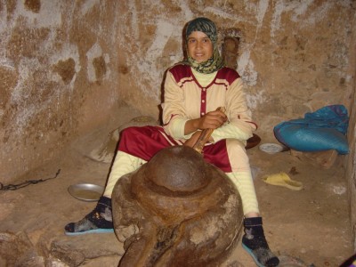 moudre les graines 1 [].JPG