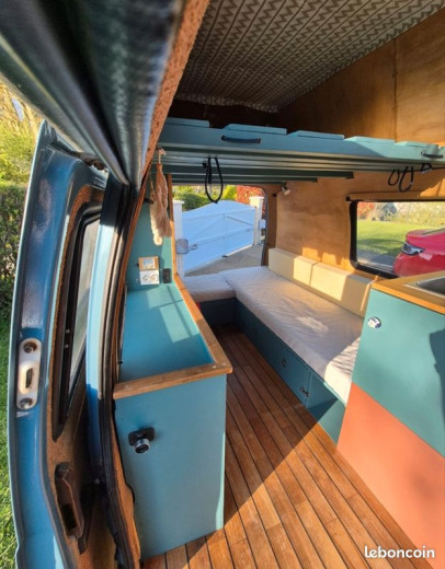 hiace3.jpg