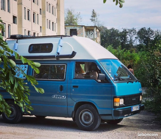 hiace1.jpg