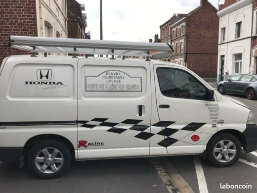 hiace.jpg