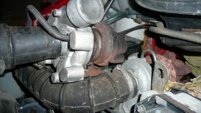 attention: notez que si vous changez votre &quot;vieux&quot; turbo pour un model plus récent il vous faudra égallement changer la durite venant du filtre a air car l'entrée du turbo est beaucoup plus petite ! je ne connais pas l'année<br /> du changement ..donc autant dire qu'il vaut mieux tourner le votre...