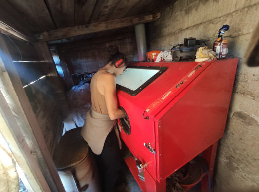 Madame en plein sablage des heures et des heures de boulot mais le résultat est top